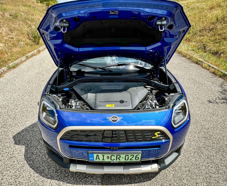 SUV, vidám és elektromos – Mini Countryman SE All4 - Autó & Motor - MOBILITY - 2024 Mini countryman SE All4 teszt, countryman 2024, countryman e, countryman electric, countryman elektromos teszt, countryman teszt, Mni countryman SE teszt, 