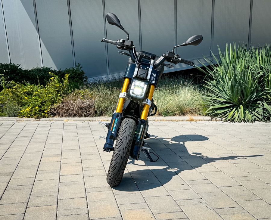 Ha újra fiatal lennék – BMW CE 02 - Autó & Motor - MOBILITY - BMW ce02 teszt, ce02 bmw, ce02 BMW teszt,