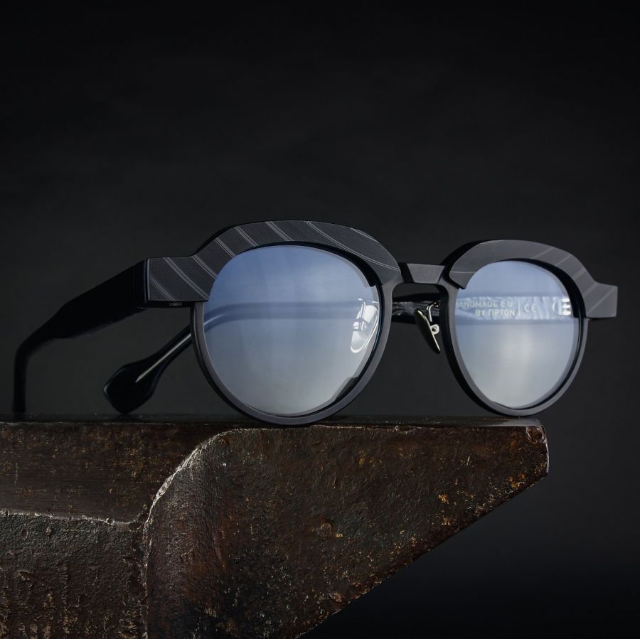 A Tipton legújabb limitált kollekciója Heavy Metal névre hallgat - ÉN - Divathírek - szemüveg, Tipton, Tipton Eyeworks, 