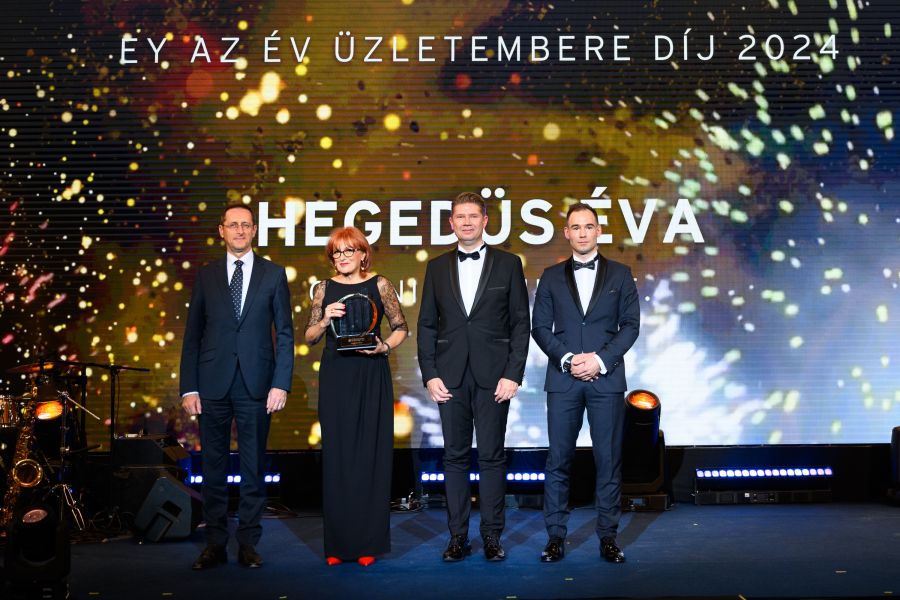 Hegedüs Éva az EY Az Év Üzletembere Díj győztese -  -  - Balogh Ádám, Év üzletembere, gránit bank, Hegedűs Éva,