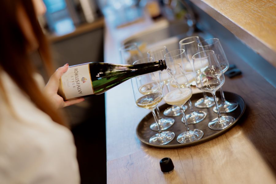 Etyek- A magyar Toszkána -  A Rókusfalvy Pincészet 25 éves jubileumi eseményén jártunk. - Kikapcsoló - STYLENEWS - bor, Etyek, fogadó, Rókusfalvy, Rókusfalvy borhotel, Rókusfalvy pincészet, 