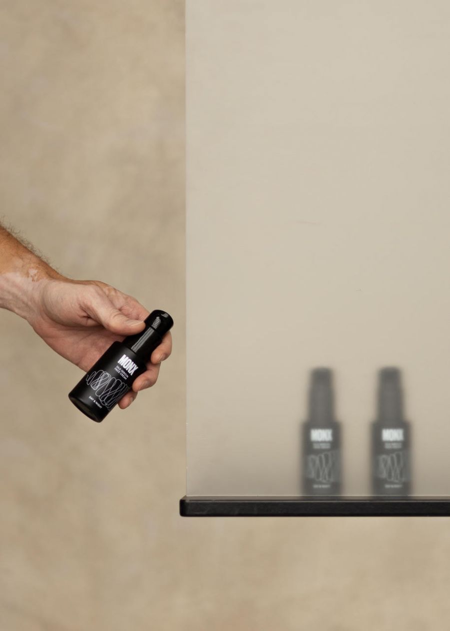 A Selyem titka – Hagyomány, Innováció és Karácsonyi Ajándék, amely Rád vár - Ápolt vagyok - Mindent a testnek - ajándék karácsonyra, arckrém, black friday, black friday 2024, férfi arckrém, férfi bőrápolás, férfiaknak ajándék, selyemkrém,