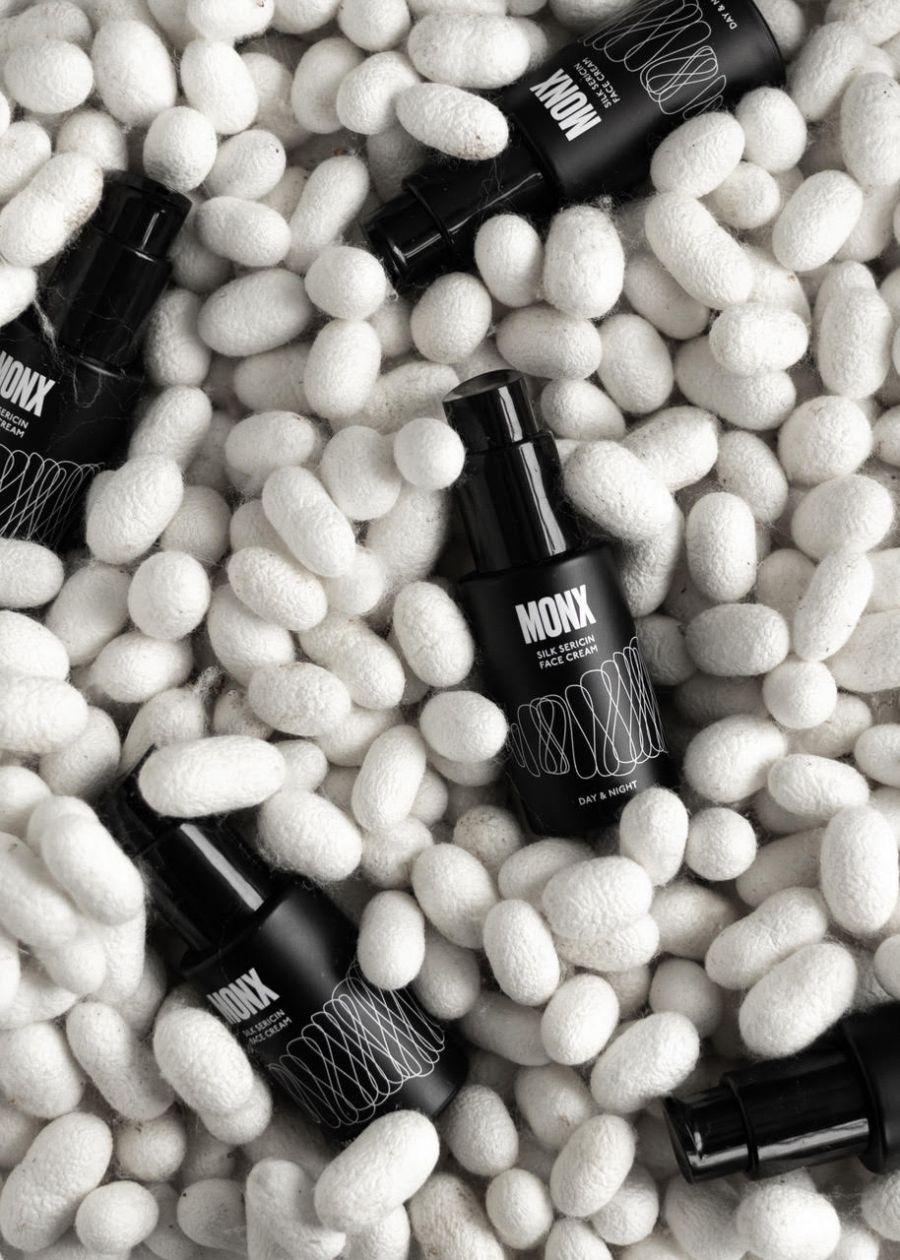 A Selyem titka – Hagyomány, Innováció és Karácsonyi Ajándék, amely Rád vár - Ápolt vagyok - Mindent a testnek - ajándék karácsonyra, arckrém, black friday, black friday 2024, férfi arckrém, férfi bőrápolás, férfiaknak ajándék, selyemkrém,