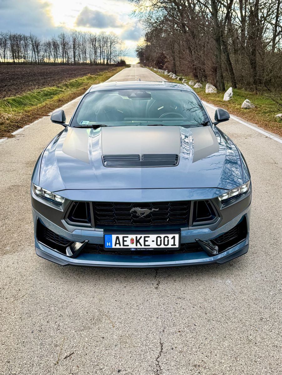 Utolsó felvonás? Ford Mustang Dark Horse 5.0 V8 - Autó & Motor - MOBILITY - ford, ford mustang, ford mustang dark horse, ford mustang dark horse teszt, ford mustang teszt, mustang, mustang dark horse, mustang teszt, 