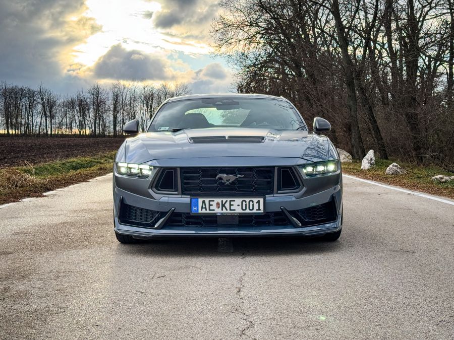 Utolsó felvonás? Ford Mustang Dark Horse 5.0 V8 - Autó & Motor - MOBILITY - ford, ford mustang, ford mustang dark horse, ford mustang dark horse teszt, ford mustang teszt, mustang, mustang dark horse, mustang teszt, 