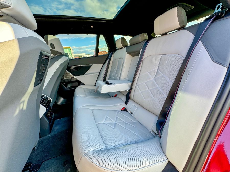 Az i-re a pont – BMW i5 M60 xDrive Touring - Autó & Motor - MOBILITY - 2024 BMW i5 teszt, BMW i5, BMW i5 kombi teszt, BMW i5 M60 Touring teszt,