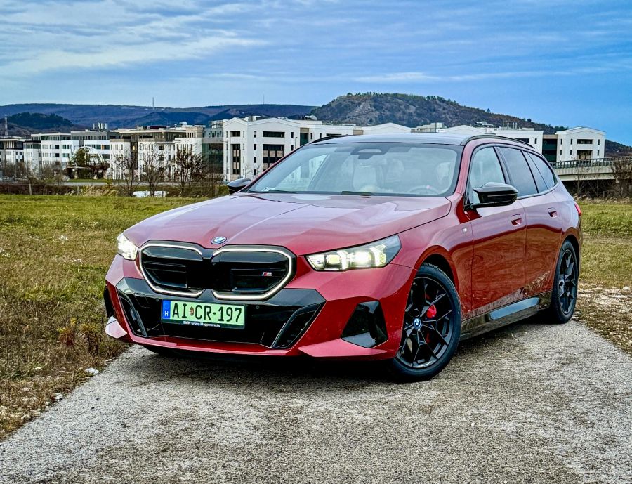 Az i-re a pont – BMW i5 M60 xDrive Touring - Autó & Motor - MOBILITY - 2024 BMW i5 teszt, BMW i5, BMW i5 kombi teszt, BMW i5 M60 Touring teszt,