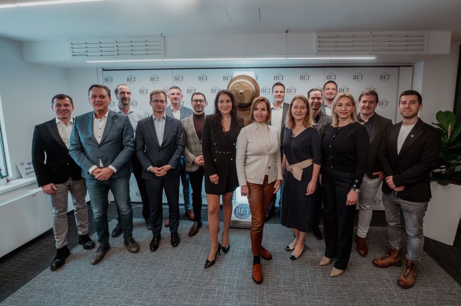 Bajnokok reggelije a Budapesti Értéktőzsdén - Kikapcsoló - STYLENEWS - Bizalom Gála, Budapesti Értéktőzsde %28BÉT%29, Leader Of The Year, 