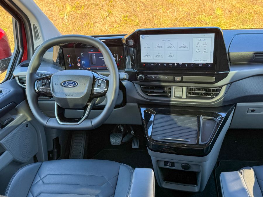 Ne csak SUV-ban gondolkozz – Az Új Ford Tourneo Custom Titanium 2.0TDCi - Autó & Motor - MOBILITY - ford, ford tourneo, ford tourneo custom, ford tourneo teszt, Új Ford Tourneo Custom Titanium 2.0TDCi, 