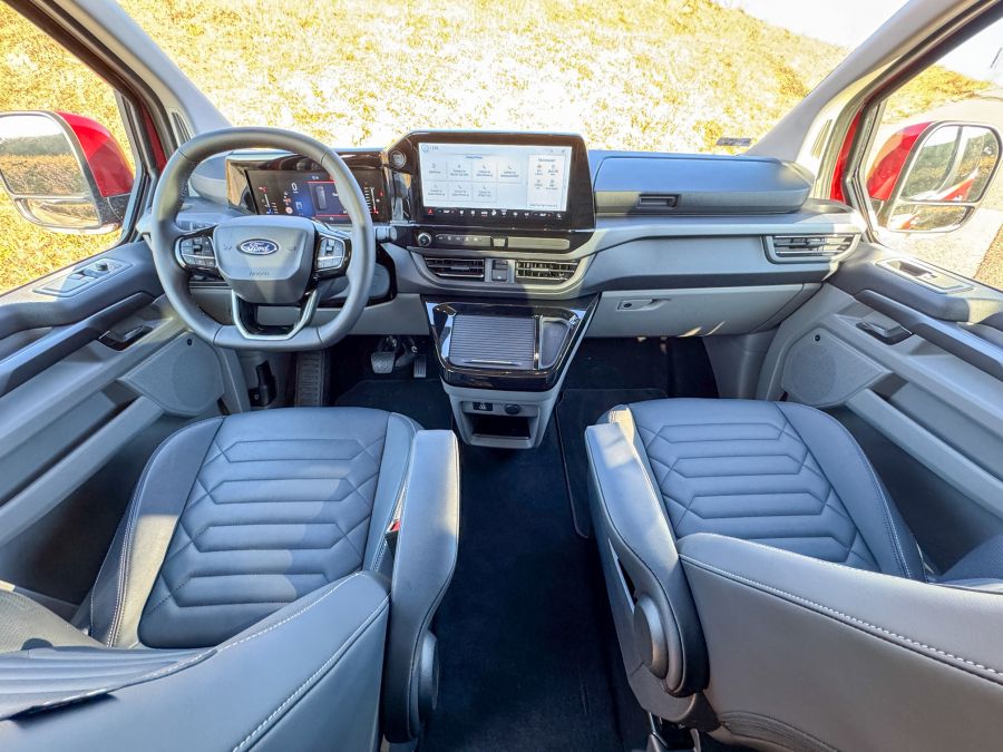 Ne csak SUV-ban gondolkozz – Az Új Ford Tourneo Custom Titanium 2.0TDCi - Autó & Motor - MOBILITY - ford, ford tourneo, ford tourneo custom, ford tourneo teszt, Új Ford Tourneo Custom Titanium 2.0TDCi, 