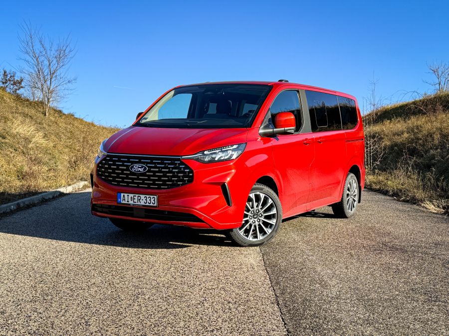 Ne csak SUV-ban gondolkozz – Az Új Ford Tourneo Custom Titanium 2.0TDCi - Autó & Motor - MOBILITY - ford, ford tourneo, ford tourneo custom, ford tourneo teszt, Új Ford Tourneo Custom Titanium 2.0TDCi, 