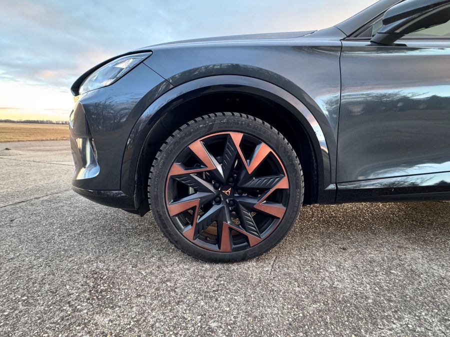 Az unalom ellen – Cupra Formentor 1.5 TSI DSG mHEV - Autó & Motor - MOBILITY - cupra formentor, cupra formentor 1.5 tsi mHEV teszt, cupra formentor teszt, formentor mild-hybrid teszt, 