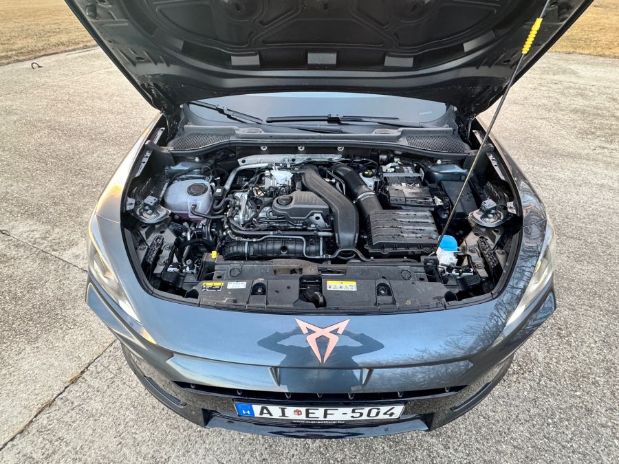 Az unalom ellen – Cupra Formentor 1.5 TSI DSG mHEV - Autó & Motor - MOBILITY - cupra formentor, cupra formentor 1.5 tsi mHEV teszt, cupra formentor teszt, formentor mild-hybrid teszt, 