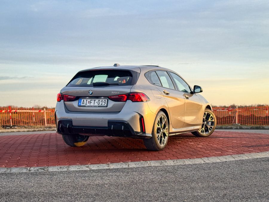 A tökéletes egyensúly teljesítmény és hatékonyság között?  -  BMW 120d - Autó & Motor - MOBILITY - bmw, bmw 120d teszt, bmw120, bmw120d, bmw120dteszt, 