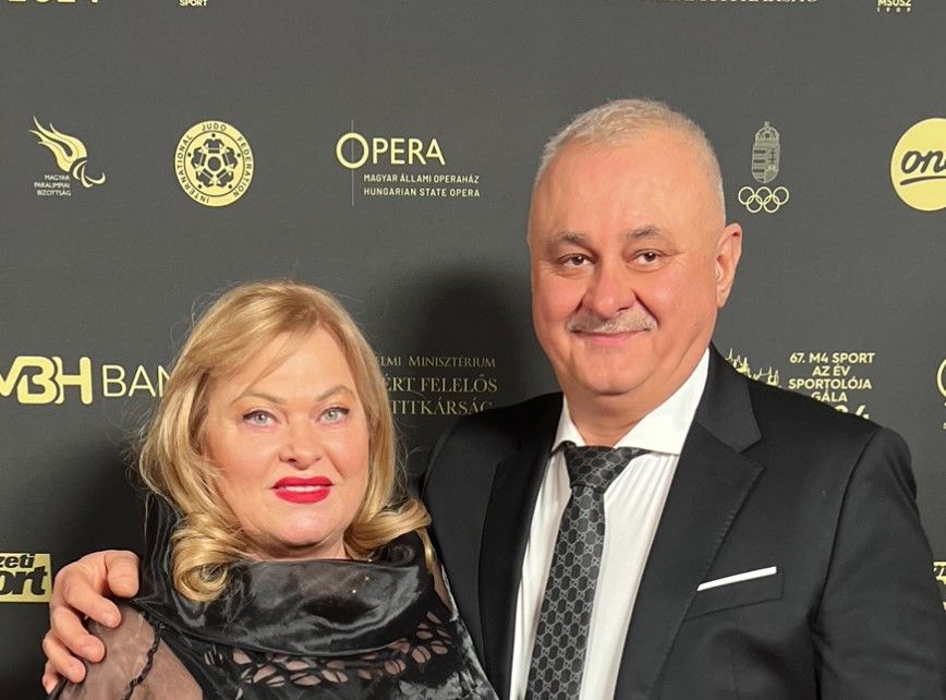 Kézműves művészeti alkotásokkal ismerték el az Év Sportolóit - STYLENEWS -  - 