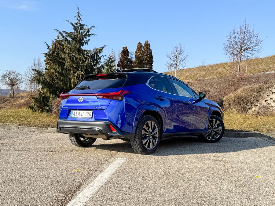 Már nem a legkisebb  -  Lexus UX 300h F Sport - Autó & Motor - MOBILITY - lexus, lexus ux, lexus ux 300, lexus ux 300h, 