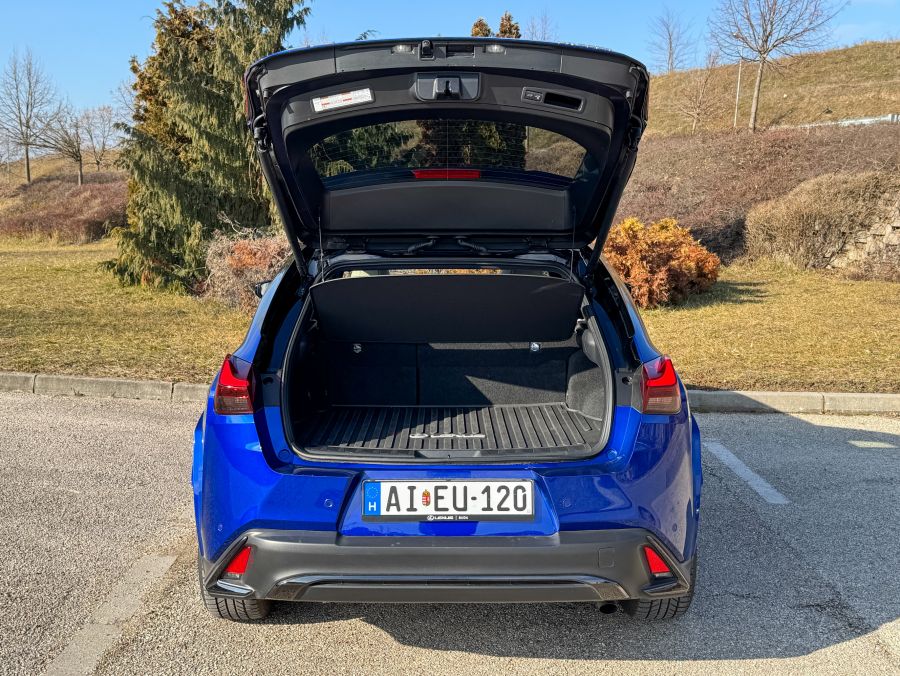 Már nem a legkisebb  -  Lexus UX 300h F Sport - Autó & Motor - MOBILITY - lexus, lexus ux, lexus ux 300, lexus ux 300h, 