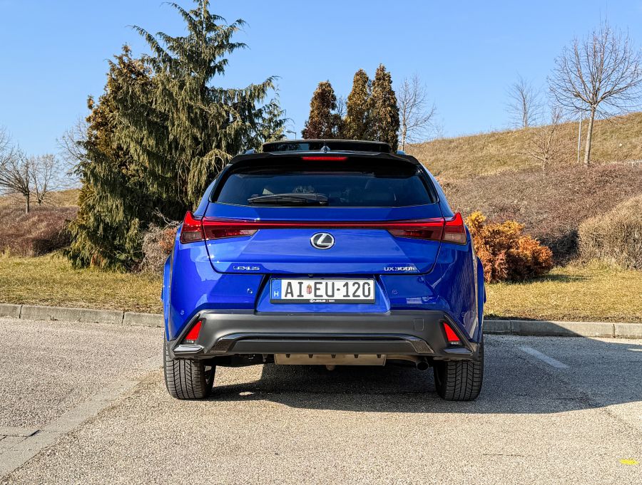Már nem a legkisebb  -  Lexus UX 300h F Sport - Autó & Motor - MOBILITY - lexus, lexus ux, lexus ux 300, lexus ux 300h, 