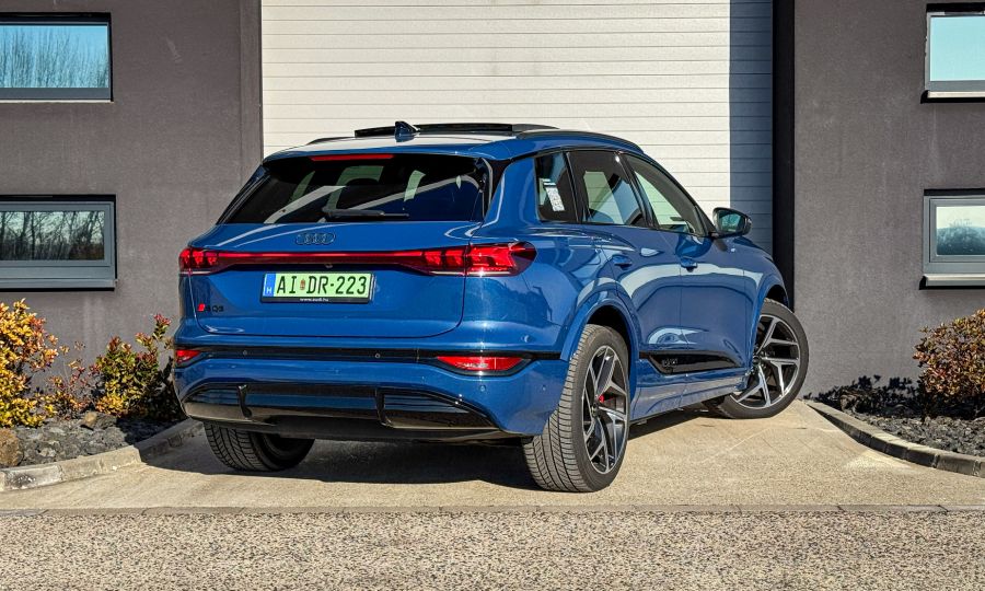 A prémium elektromos autó, amely új szintre emeli a négy karikát - Audi SQ6 E-tron - Autó & Motor - MOBILITY - Audi SQ6 E-tron, Audi teszt,