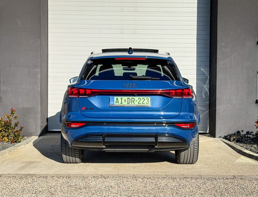 A prémium elektromos autó, amely új szintre emeli a négy karikát - Audi SQ6 E-tron - Autó & Motor - MOBILITY - Audi SQ6 E-tron, Audi teszt,