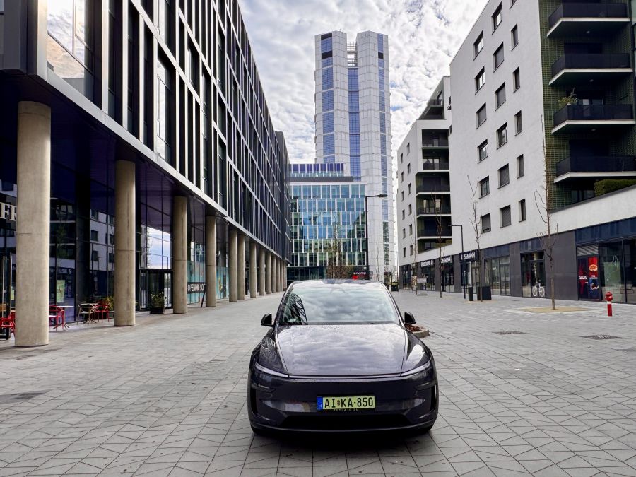 A kód neve boróka – Tesla Model Y 2025 (Juniper) - Autó & Motor - MOBILITY - 