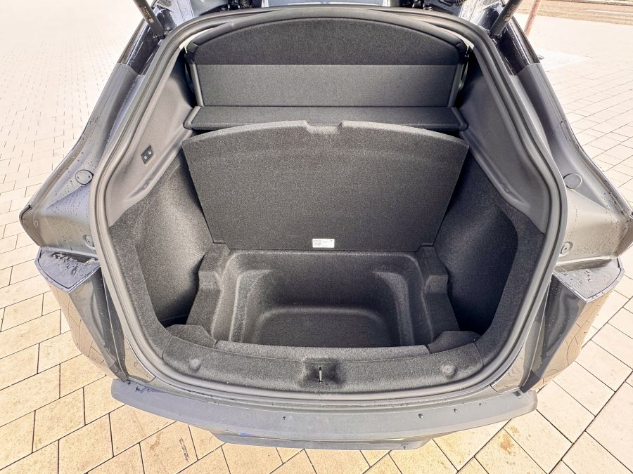 A kód neve boróka – Tesla Model Y 2025 (Juniper) - Autó & Motor - MOBILITY - 