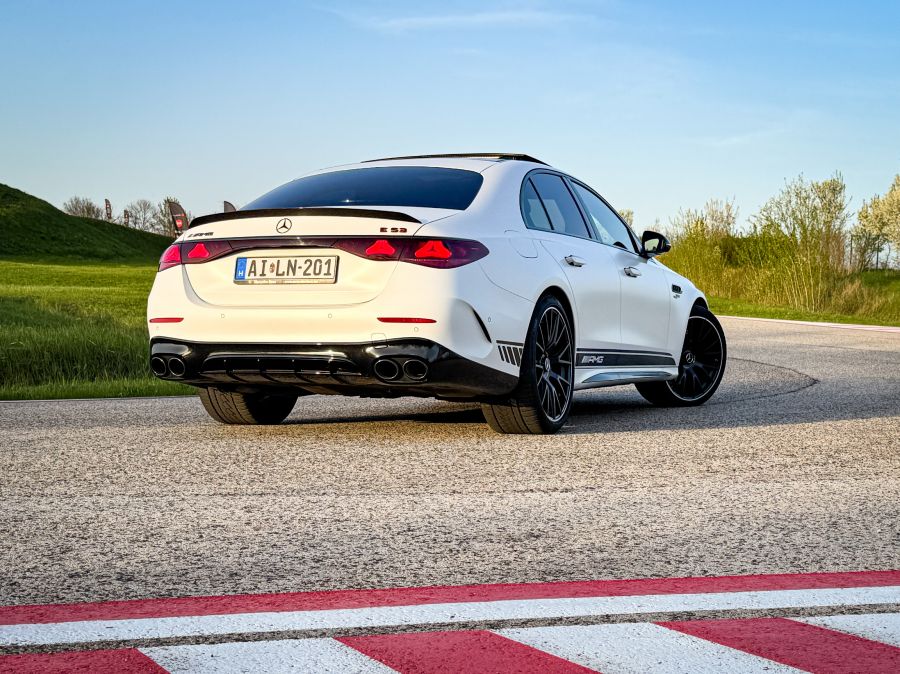 Kívánság halmazok legjobb metszete - Mercedes AMG  E 53 Turbo Hybrid Edition 1 - Autó & Motor - MOBILITY - amg e53 edition 1, mercedes, mercedes amg, mercedes amg e53, mercedes benz, teszt, 