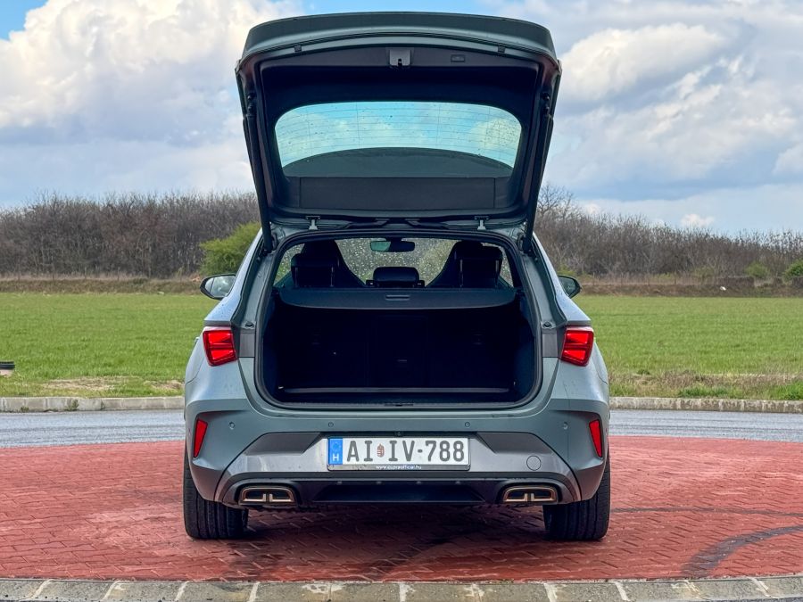 Sportos Dinamika Fenntartható Megoldásokkal - Cupra Leon Kombi VZ 1.5 TSI DSG pHEV - Autó & Motor - MOBILITY - Cupra, cupra leon, cupra leon kombi vz, cupra leon phev, cupra leon phev teszt, 