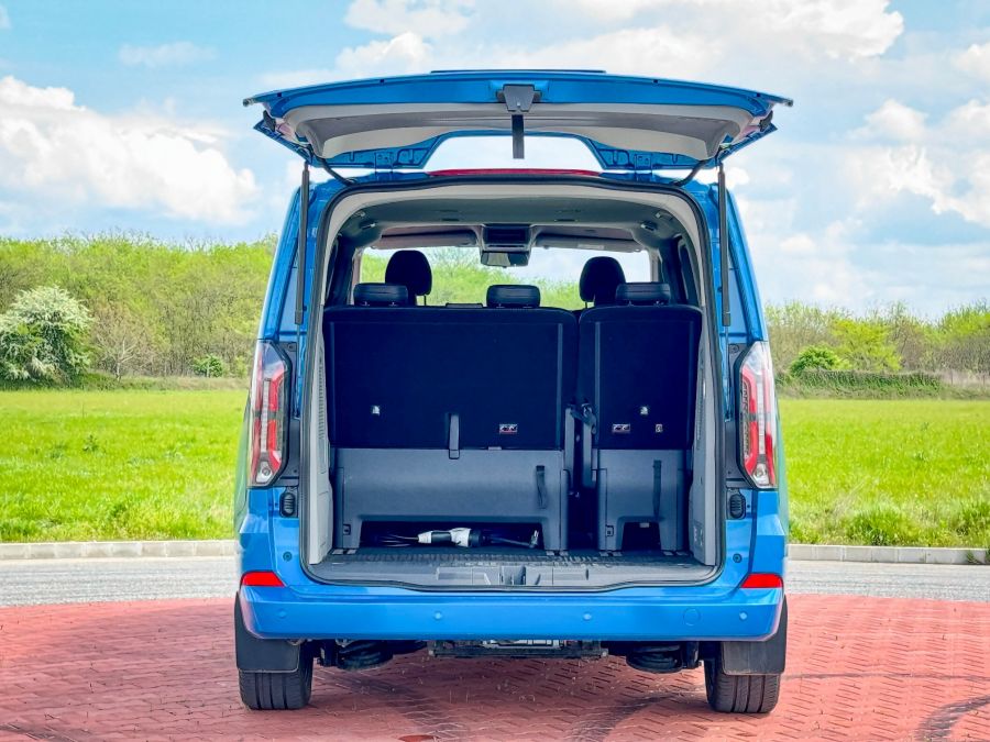 Amikor igazán nagyban utazol! – Ford Tourneo Custom BEV - Autó & Motor - MOBILITY - ford, ford tourneo, ford tourneo custom, ford tourneo custom electric, 