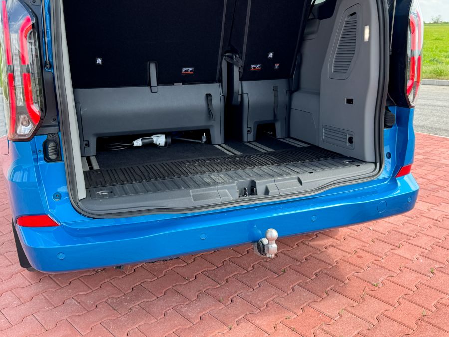 Amikor igazán nagyban utazol! – Ford Tourneo Custom BEV - Autó & Motor - MOBILITY - ford, ford tourneo, ford tourneo custom, ford tourneo custom electric, 