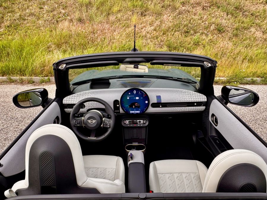 Megérni! Megélni! Megéri! – Mini Cooper Cabrio S - Autó & Motor - MOBILITY - 2025 mini cabrio s teszt, 2025 mini cabrio teszt, mini cabrio, Mini cooper Cabrio S teszt, 