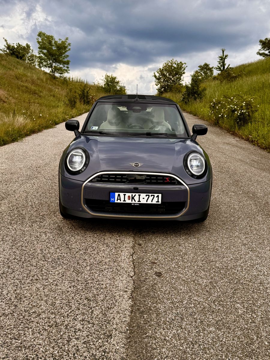 Megérni! Megélni! Megéri! – Mini Cooper Cabrio S - Autó & Motor - MOBILITY - 2025 mini cabrio s teszt, 2025 mini cabrio teszt, mini cabrio, Mini cooper Cabrio S teszt, 