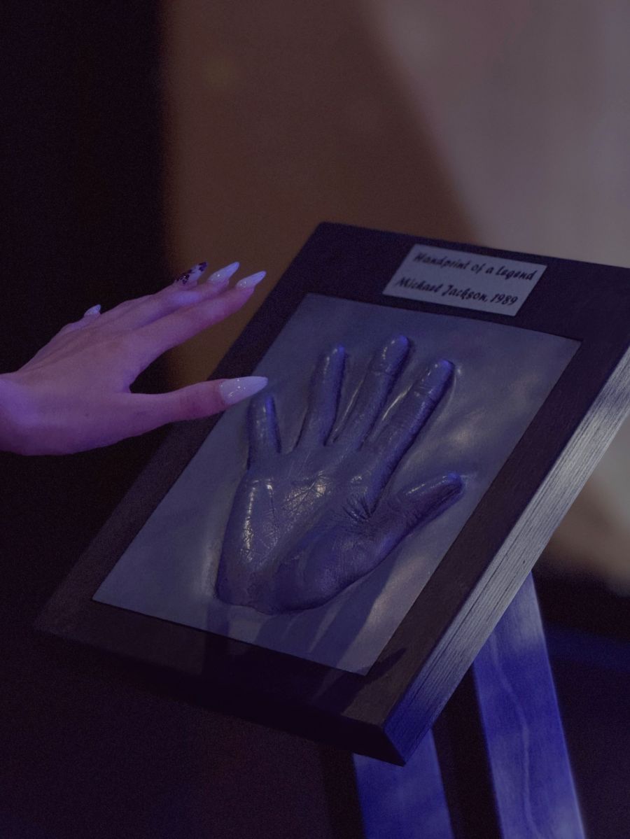 Michael Jackson relikvia érkezett a Madame Tussauds Budapestbe - STYLENEWS -  - madame tussauds, michael jackson, 