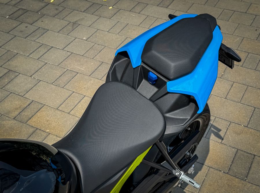 Az első lépcsőfok is magas az 1000-es BMW-k világában: 2025-ös BMW S1000R - Autó & Motor - MOBILITY - BMW, BMW-S1000R, S1000R, 