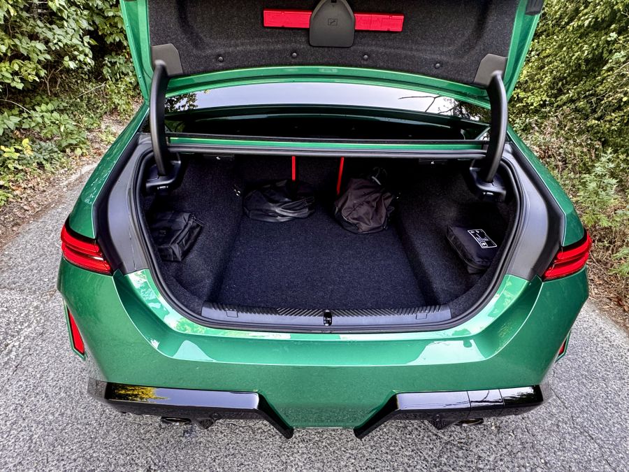 Szinte tökéletes, mégis M, mint megosztó – BMW M5 - Autó & Motor - MOBILITY - 2025 BMW M5 teszt, BMW M5, M5 teszt, 