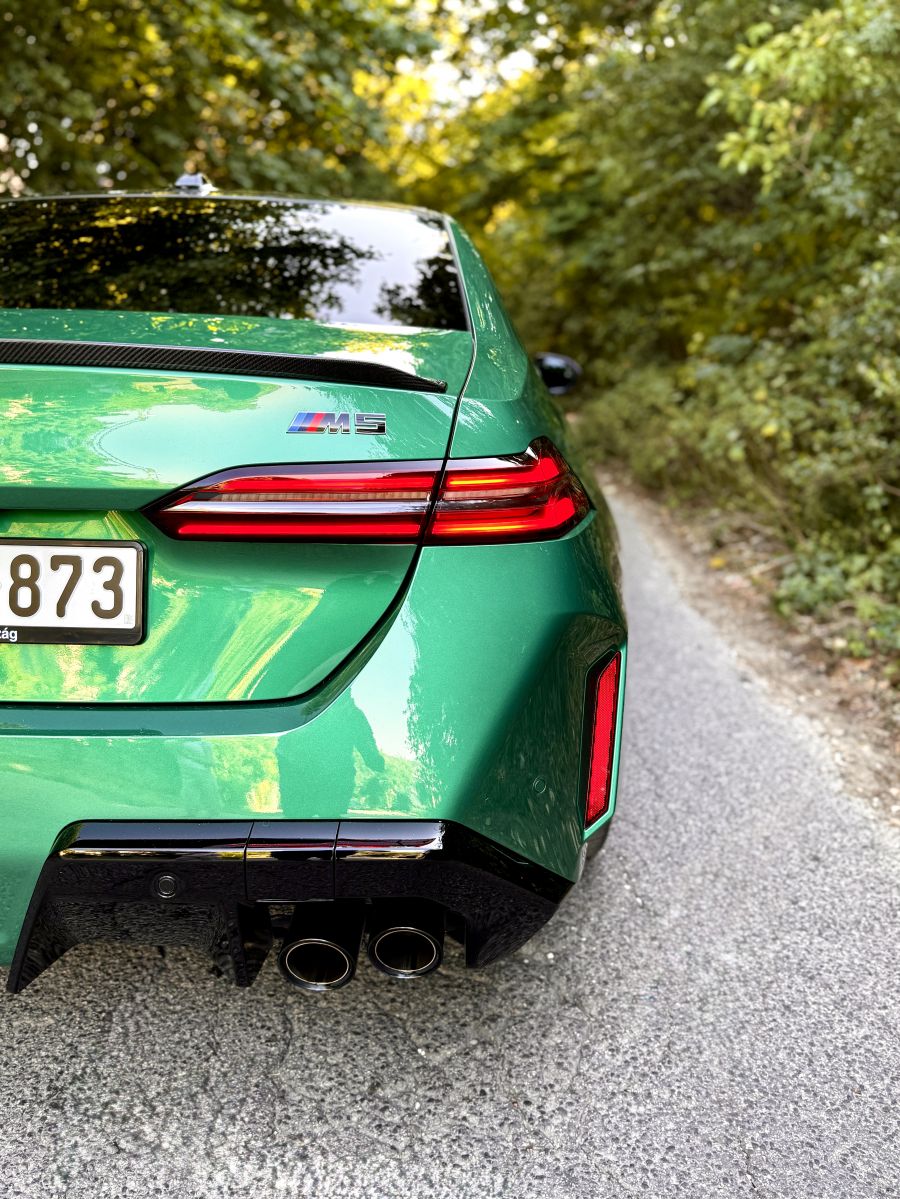 Szinte tökéletes, mégis M, mint megosztó – BMW M5 - Autó & Motor - MOBILITY - 2025 BMW M5 teszt, BMW M5, M5 teszt, 
