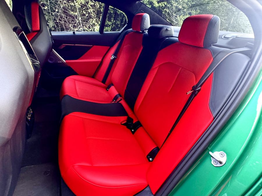 Szinte tökéletes, mégis M, mint megosztó – BMW M5 - Autó & Motor - MOBILITY - 2025 BMW M5 teszt, BMW M5, M5 teszt, 