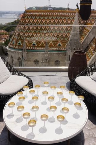 Műalkotás a műalkotásban – egyedi koktél Anna Amélie és a White Raven Skybar együttműködésében - STYLENEWS -  - koktélok, white raven skybar,