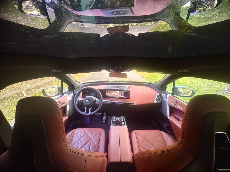 A csend hangja - BMW iX xDrive60 - Autó & Motor - MOBILITY - 2025 BMW iX xDrive60 teszt, BMW iX teszt, BMW iX60 teszt, 