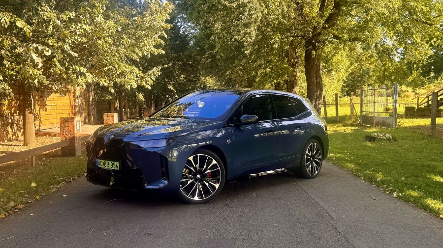 A csend hangja - BMW iX xDrive60 - Autó & Motor - MOBILITY - 2025 BMW iX xDrive60 teszt, BMW iX teszt, BMW iX60 teszt, 