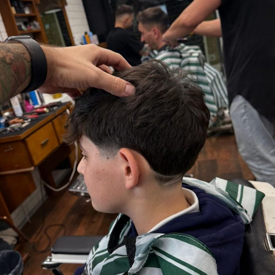 Barber Shop Budapest Mammut – Profi férfi hajvágás a Mammut I. földszintjén - Ápolt vagyok - ÉN - barber budapest mammut, barber shop budapest, barber shop budapest mammut, barber shop mammut, borbély budapest, borbély mammut, férfi hajvágás mammut, 