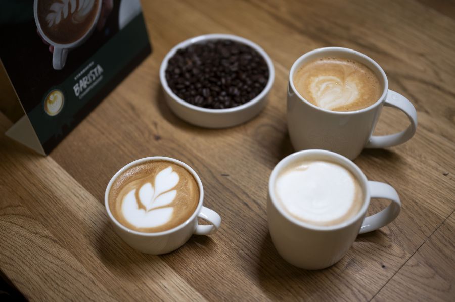 Történelem egy csészében - Hogyan lett a kávé társasági esemény és digitális élmény? - STYLENEWS -  - coffee, kávé, starbucks, 