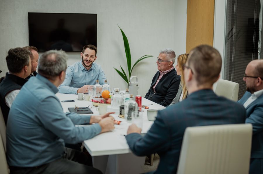 Egyedülálló lehetőséget biztosít a Bizalmi Kör Vezetői Klub a civil szervezeteknek. - Kikapcsoló - STYLENEWS - Bizalmi Kör, Mastermind, 