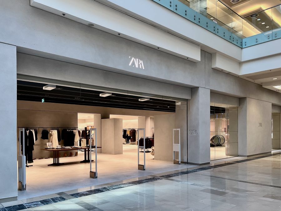 A legnagyobb hazai üzleteit nyitotta meg a Zara és a Stradivarius az Arena Mallban - ÉN - Divathírek - Arena Mall, Stradivarius, Tous, Üzletek, Zara,