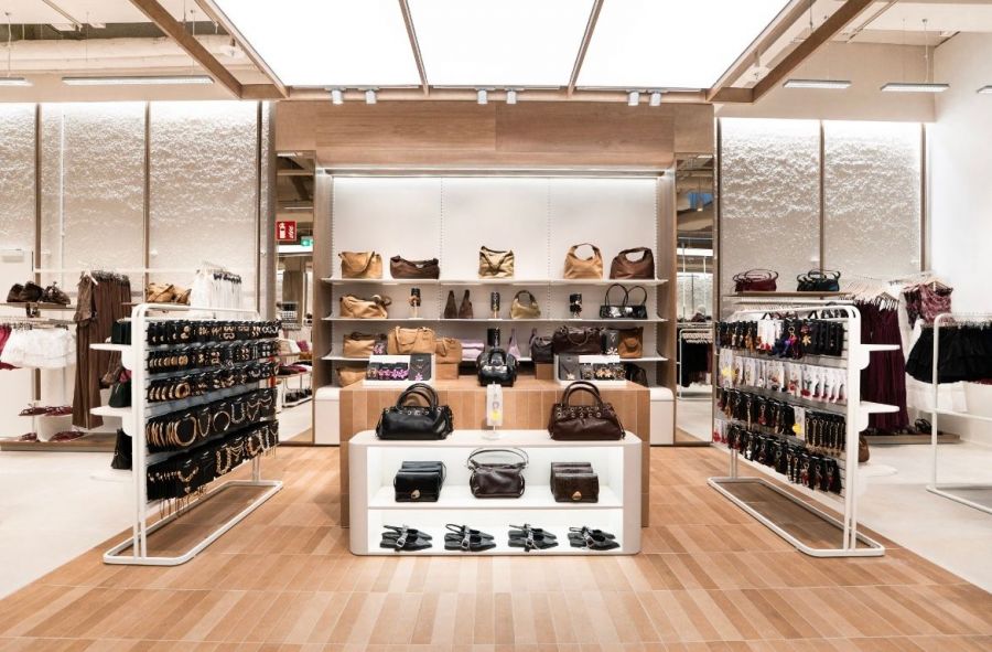 A legnagyobb hazai üzleteit nyitotta meg a Zara és a Stradivarius az Arena Mallban - ÉN - Divathírek - Arena Mall, Stradivarius, Tous, Üzletek, Zara,