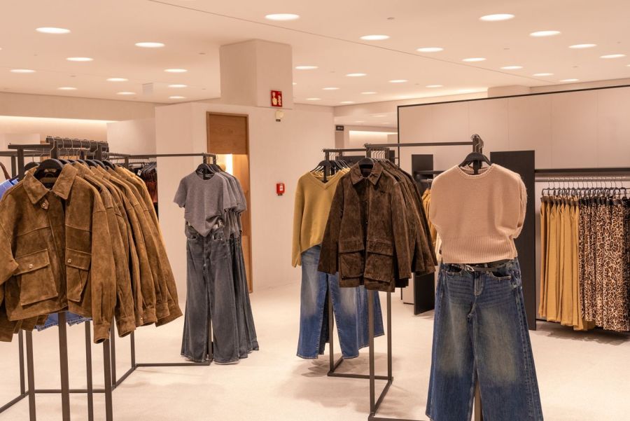 A legnagyobb hazai üzleteit nyitotta meg a Zara és a Stradivarius az Arena Mallban - ÉN - Divathírek - Arena Mall, Stradivarius, Tous, Üzletek, Zara,