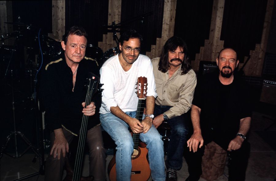 Leslie Mandoki: Robbie Williams egy igazi nagy művész, akit annak idején sajnos elszalasztottunk… - STYLENEWS -  - Leslie, Leslie Mandoki, Mandoki Soulmates,