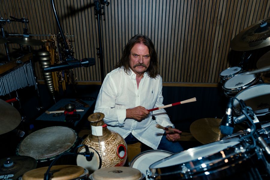 Leslie Mandoki: Robbie Williams egy igazi nagy művész, akit annak idején sajnos elszalasztottunk… - STYLENEWS -  - Leslie, Leslie Mandoki, Mandoki Soulmates,