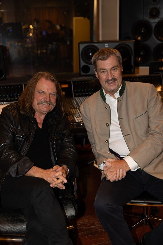 Bajorország miniszterelnöke, Dr. Markus Söder köszöntötte Leslie Mandokit a Red Rock stúdiójában - STYLENEWS -  - Leslie Mandoki, Mandoki, mandoki soulmates, 