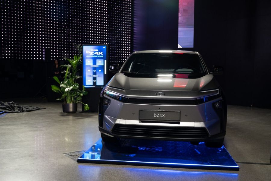 8 új Toyota és 2 új Lexus modellel folytatja magyarországi elektrifikált modellinvázióját a világ elsőszámú autógyártója - Autó & Motor - MOBILITY - 